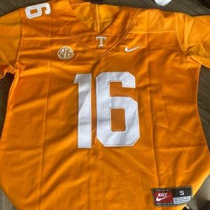 morgan wallen 16 Tennessee jersey